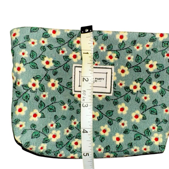 Mini Make Up Bag Bundle - Picture 3 of 4